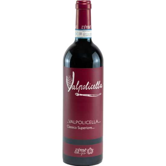 Il Valpolicella Classico Superiore di Zymé è un vino rosso corposo e intenso, morbido e avvolgente